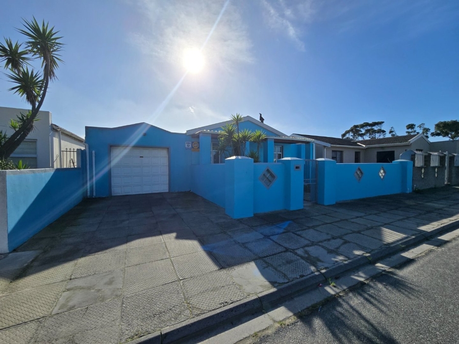 3 Bedroom Property for Sale in Colorado Park Western Cape